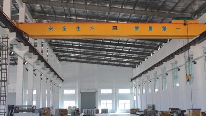 单梁起重机：结构材质解析与优缺点剖析