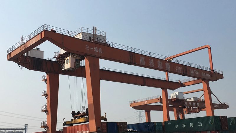 吨门式起重机安全操作规程：关键步骤与注意事项**
